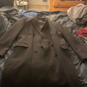 I’m selling a grey dresses jacket that don’t fit me anymore